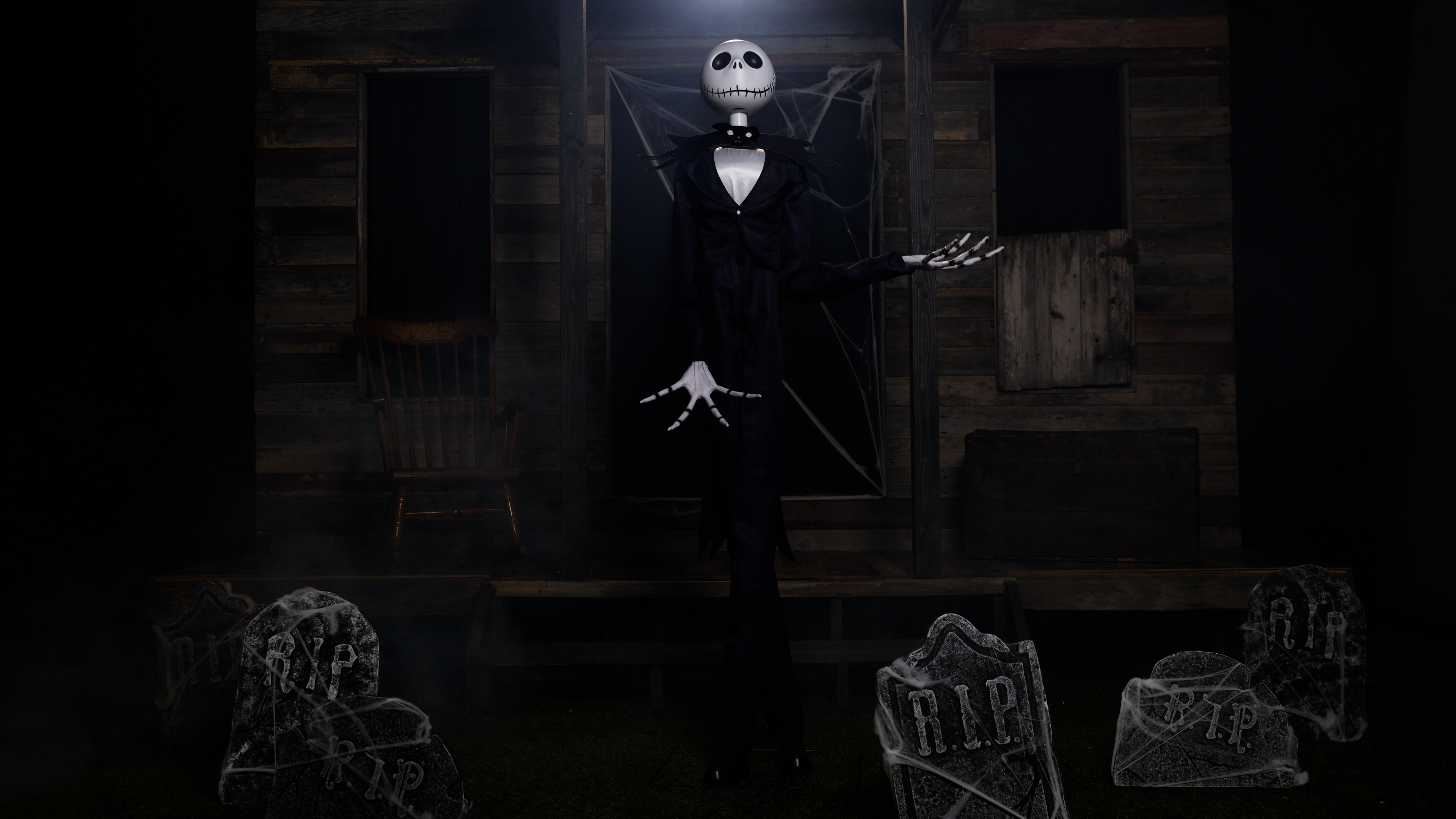 This Nightmare Before Christmas Jack Skellington Animatronic Decoration adds a touch of spooky magic and whimsical charm to any setting. Delight your guests and celebrate the spirit of Halloween Town with this captivating animated figure!